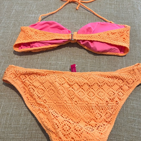 Victoria’s Secret bikini - Picture 2 of 3